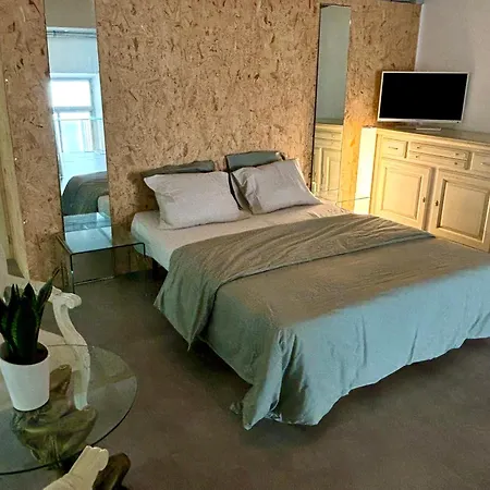 Radiance Private Bedroom & Breakfast